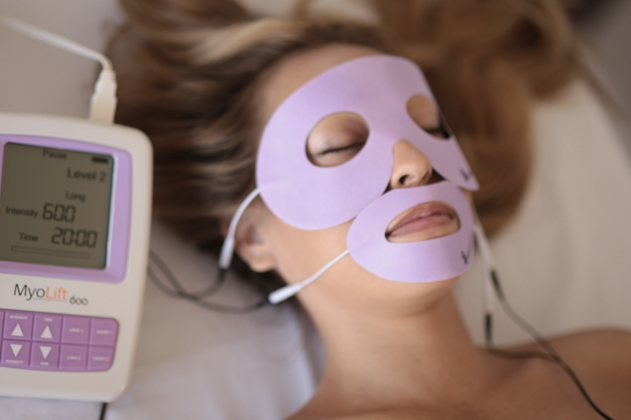 The Power of Microcurrent: A Natural Lift for Your Skin